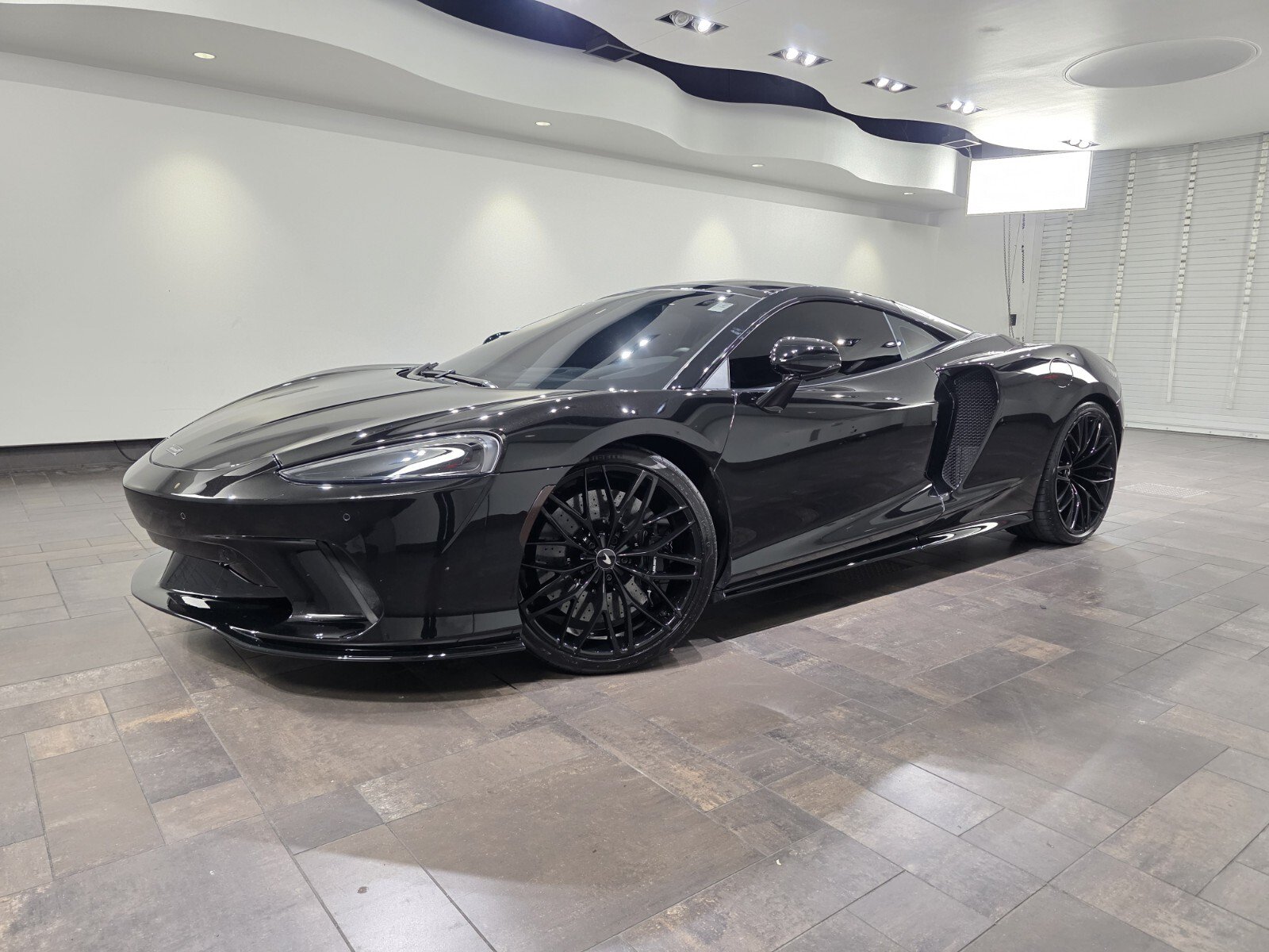 Used 2023 McLaren GT RWD video 1