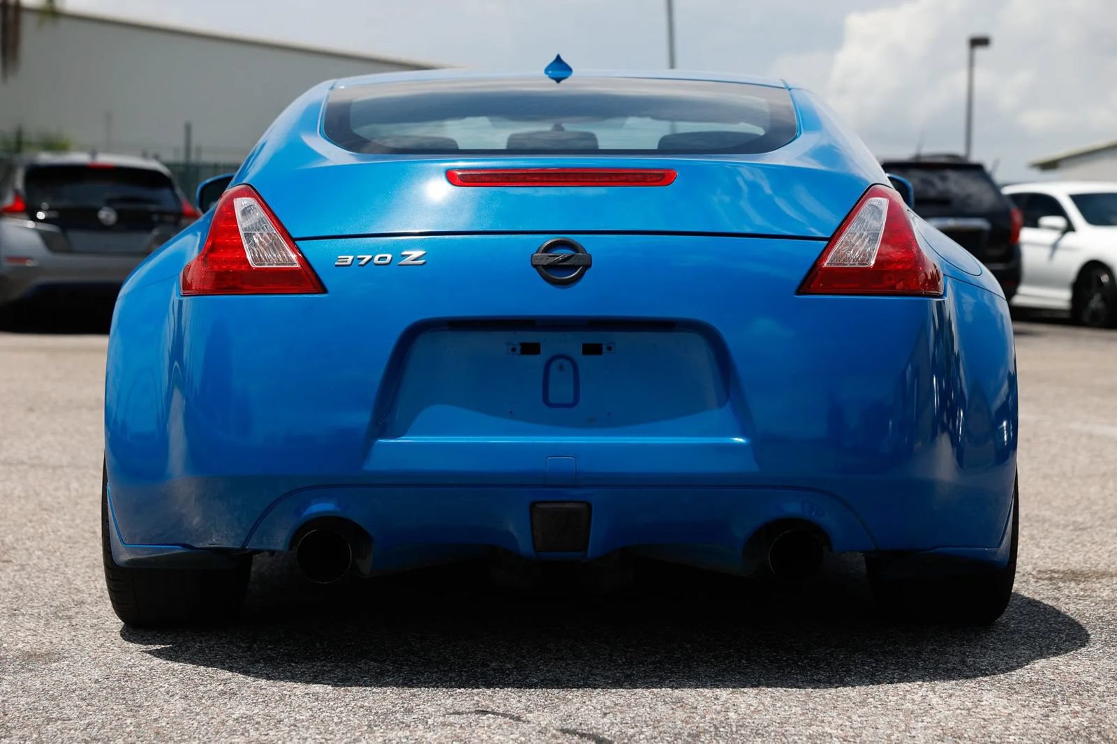 Used 2009 Nissan 370Z Touring RWD image 4