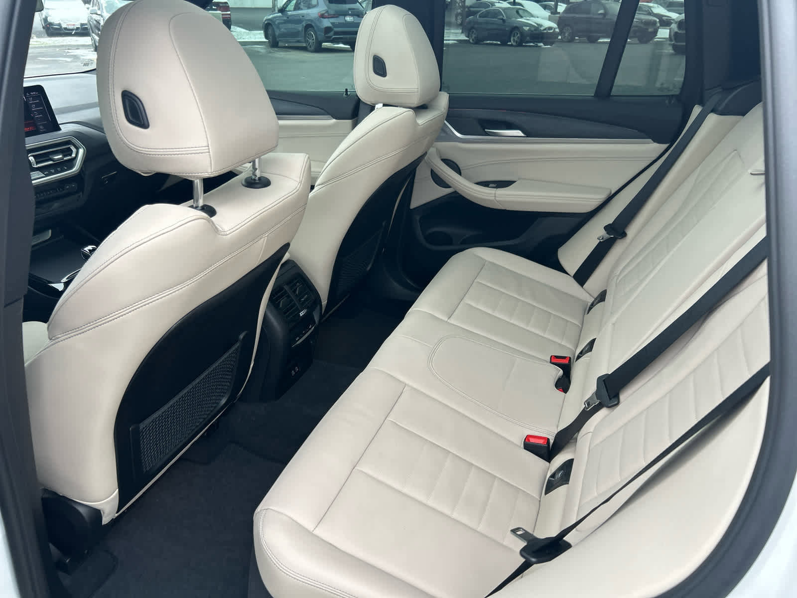 Certified 2024 BMW X3 xDrive30i w/ Premium Package image 17