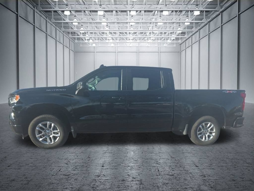 Used 2026 Chevrolet Silverado 1500 RST AWD/4WD image 3