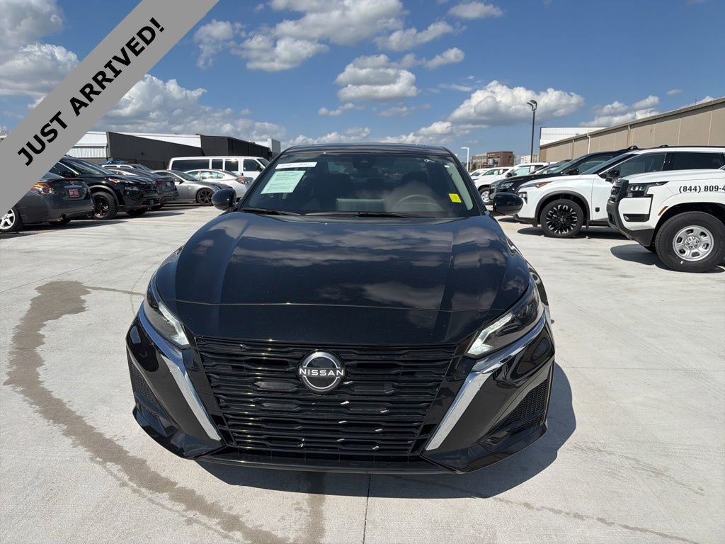 Certified 2025 Nissan Altima 2.5 SV w/ SV Special Edition Package image 2