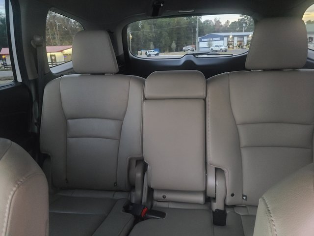 Used 2021 Honda Pilot Touring image 8