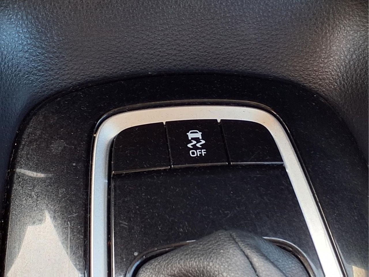 Used 2024 Toyota Corolla LE FWD image 17
