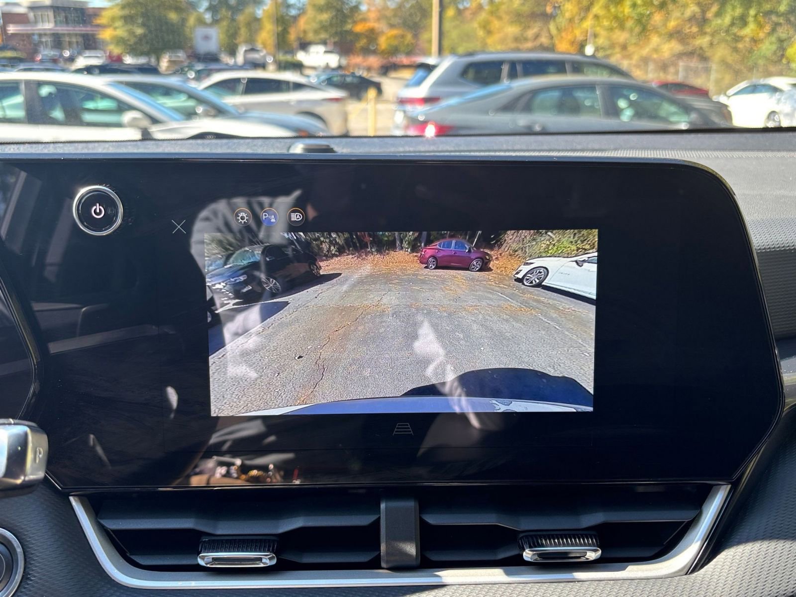 Used 2025 Chevrolet Equinox LT image 17