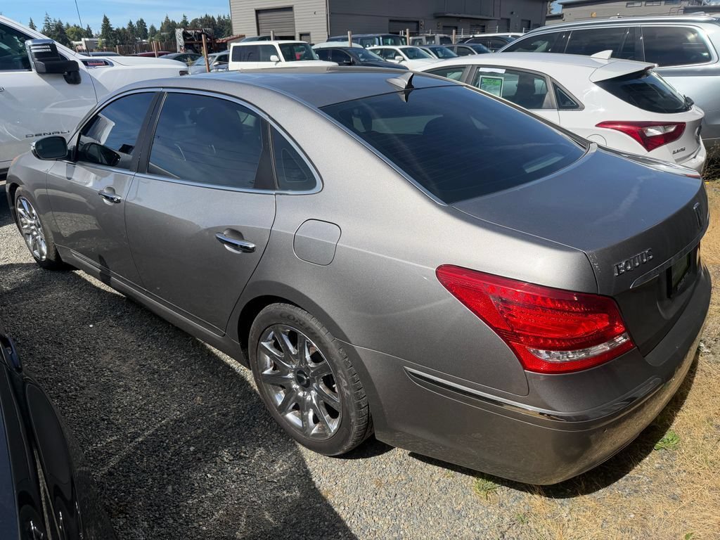 Used 2012 Hyundai Equus Signature RWD image 2