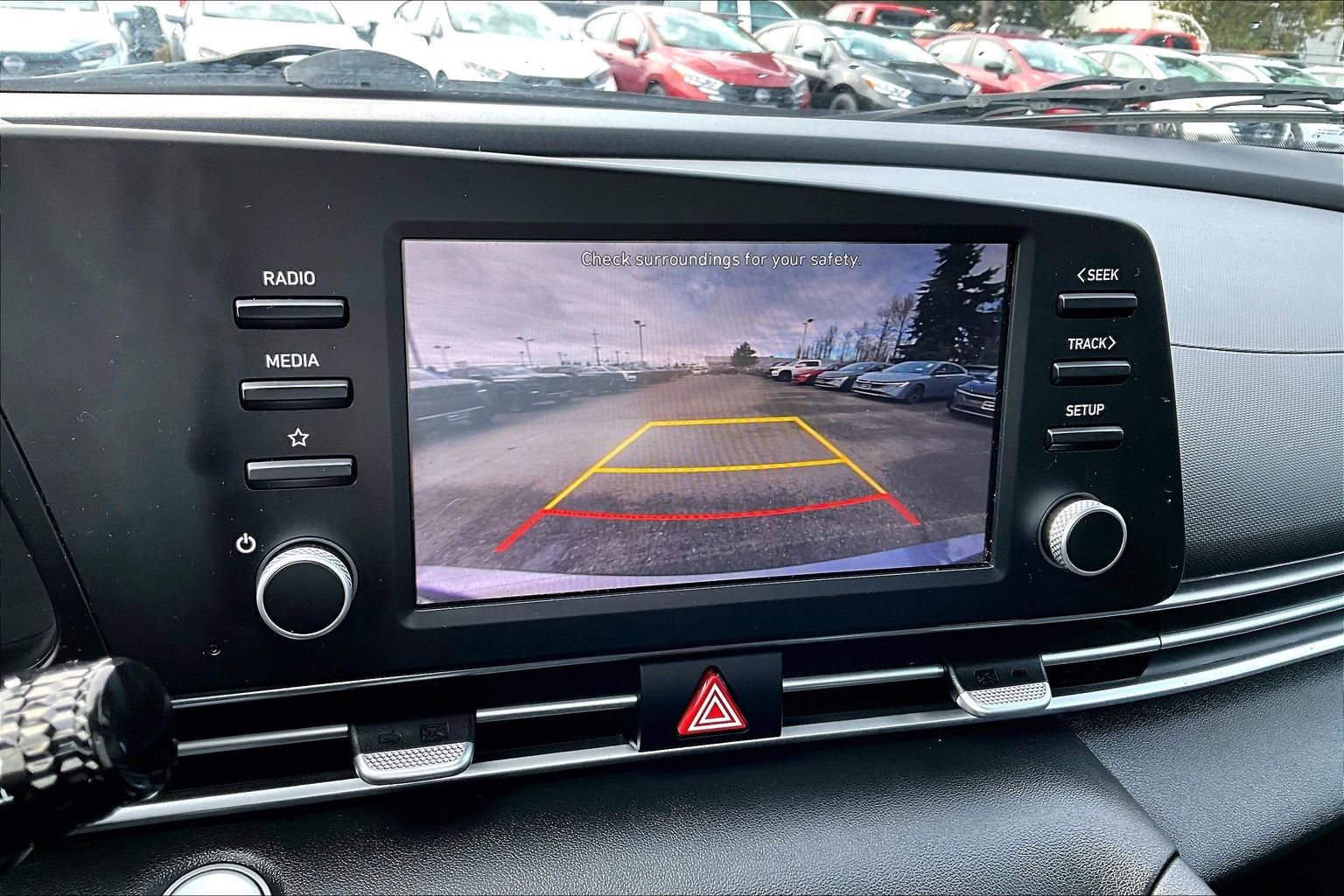 Used 2022 Hyundai Elantra SEL w/ Winter Weather Package image 13