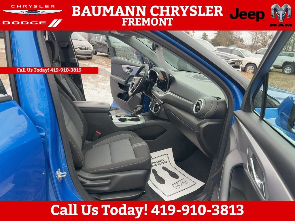 Used 2024 Chevrolet Blazer LT w/ Convenience Package image 12