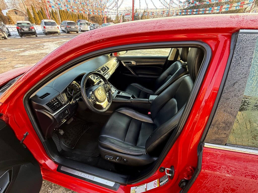 Used 2014 Lexus CT 200h Base 4dr Hatchback w/ Seat Comfort Package image 8