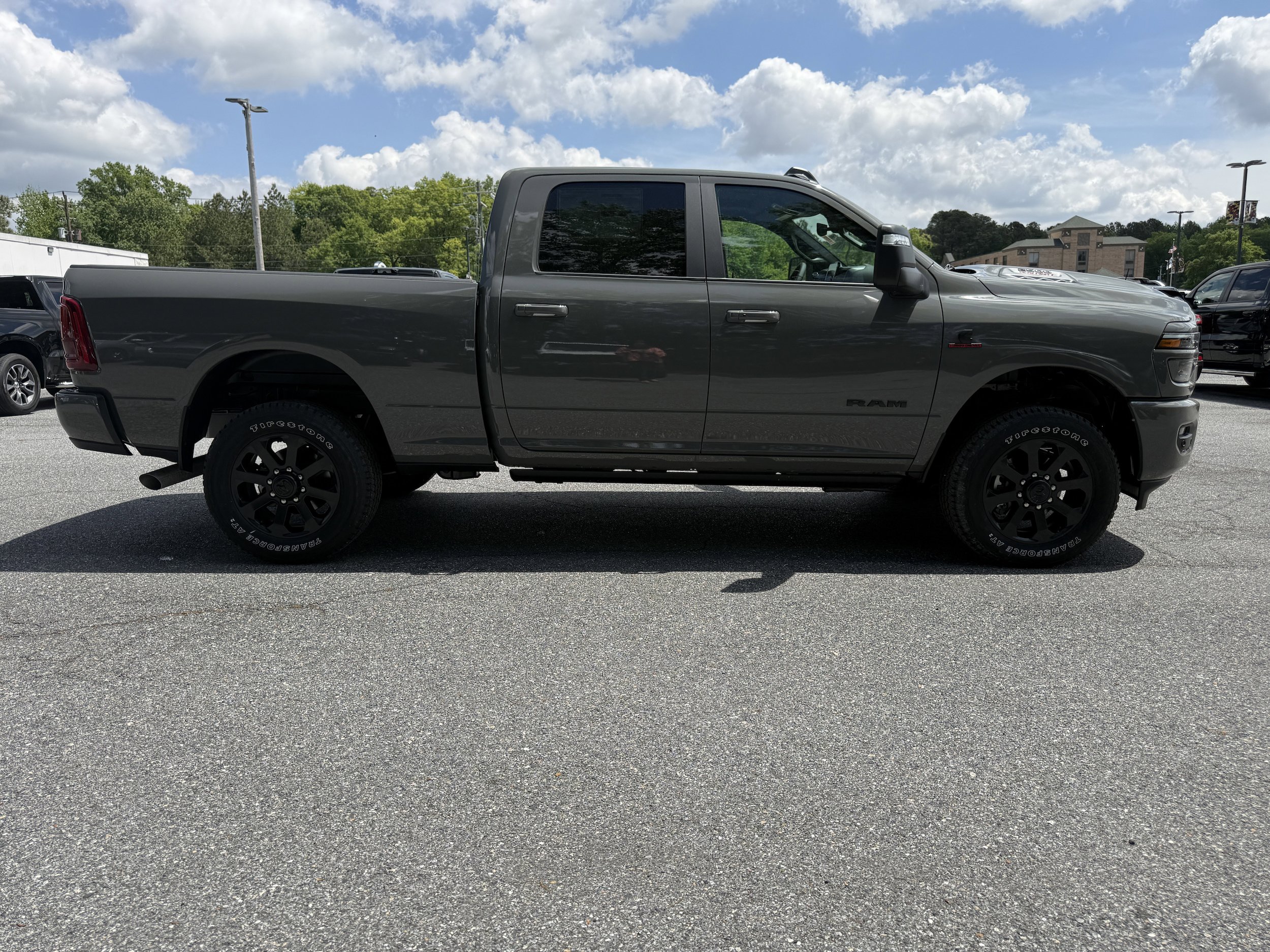 New 2026 RAM 2500 Laramie AWD/4WD image 9