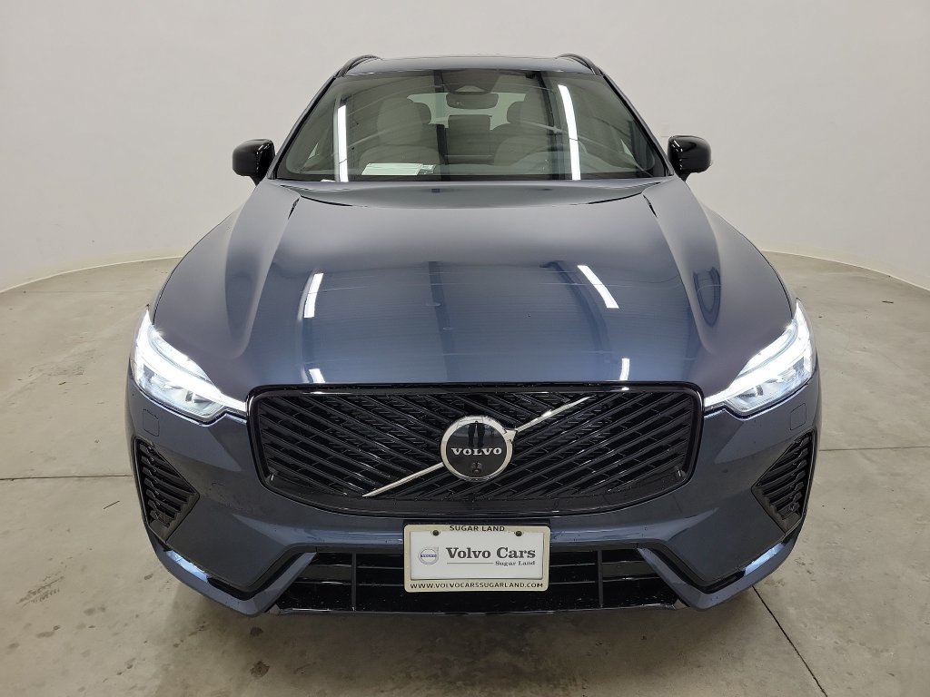 New 2026 Volvo XC60 B5 Plus w/ Protection Package Premier AWD/4WD image 2