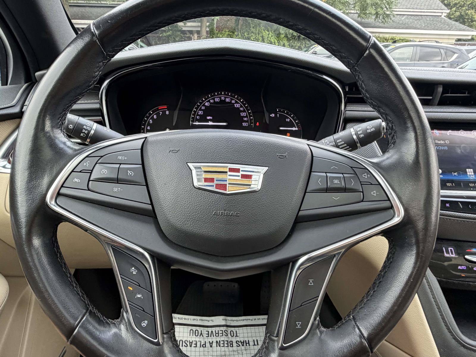 Used 2018 Cadillac XT5 Luxury w/ Driver Awareness Package AWD/4WD image 27