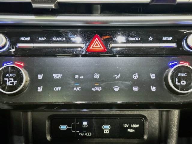 Used 2025 Hyundai Tucson Limited AWD/4WD image 16