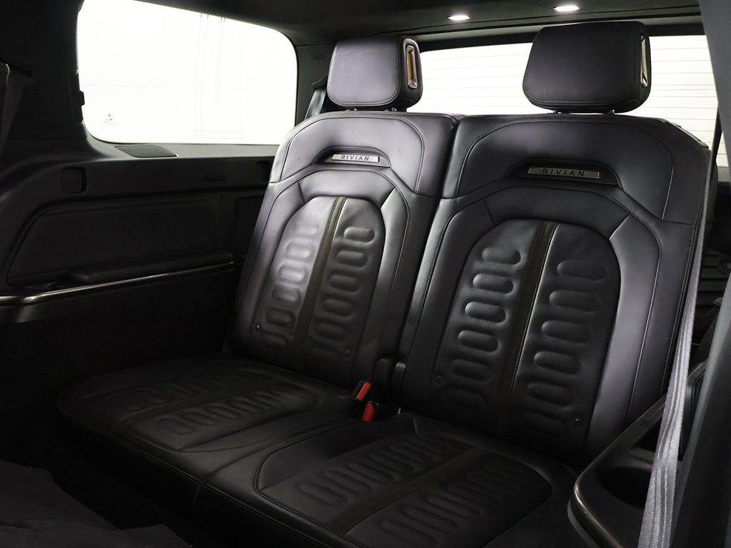 Used 2024 Rivian R1S Adventure image 39