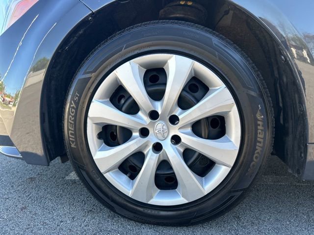 Used 2024 Toyota Corolla LE AWD/4WD image 26