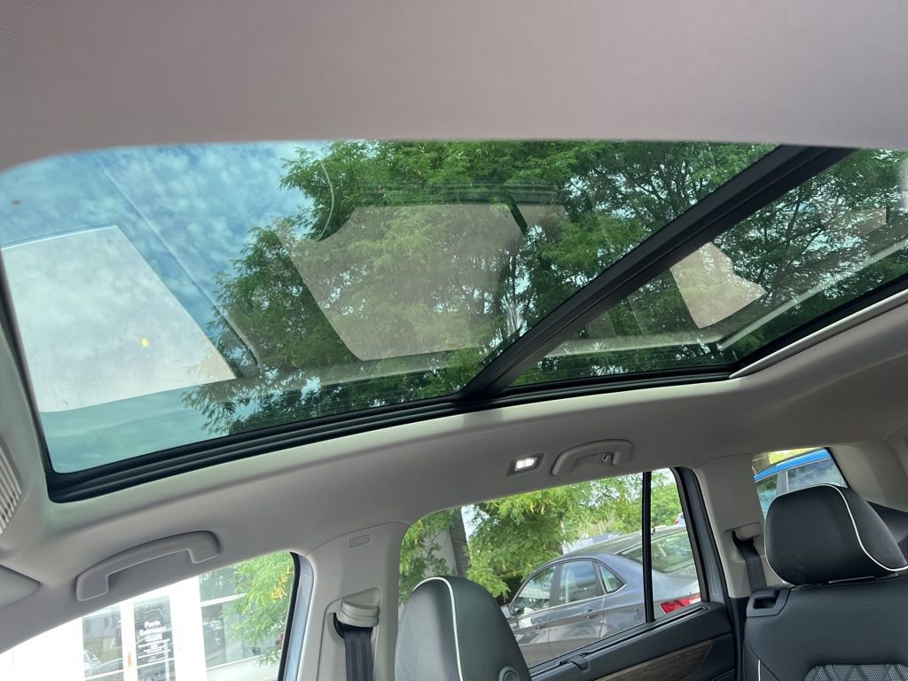 New 2026 Volkswagen Atlas SEL Premium R-Line image 18