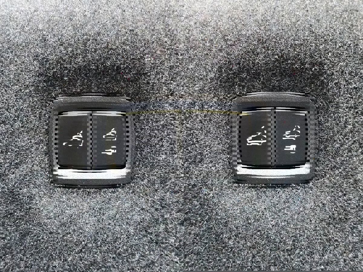 Used 2022 Audi RS e-tron GT w/ Carbon Performance Package image 74