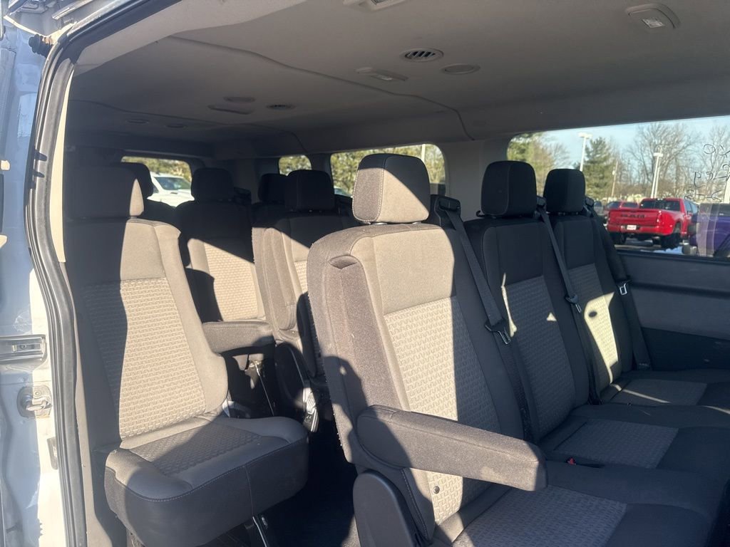 Used 2023 Ford Transit 350 XLT image 34