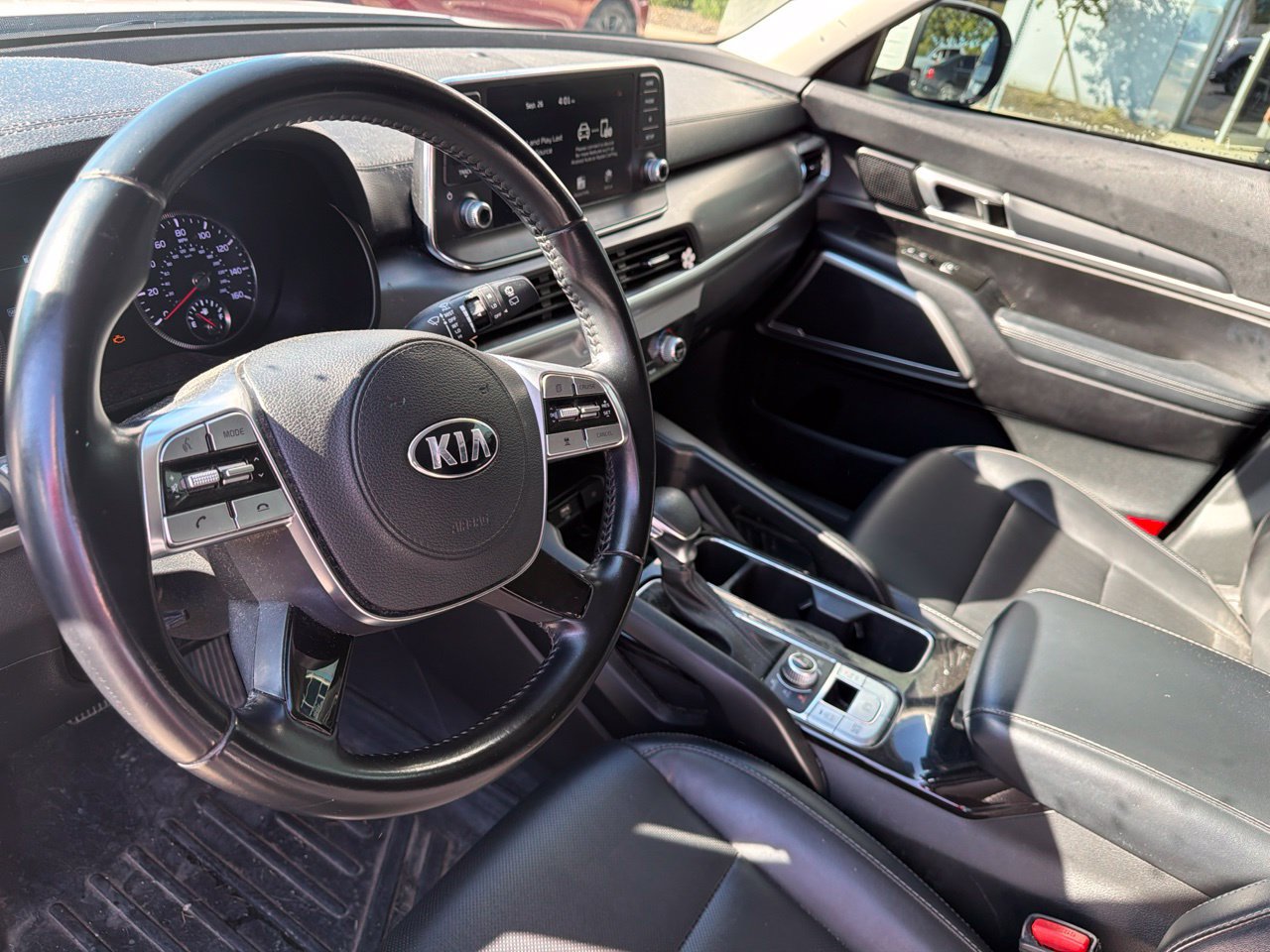 Used 2020 Kia Telluride LX AWD/4WD image 11
