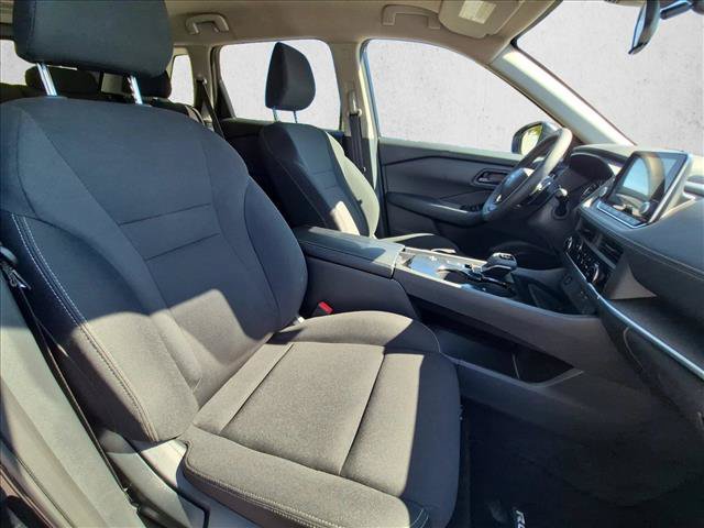 Used 2025 Nissan Rogue S FWD image 20