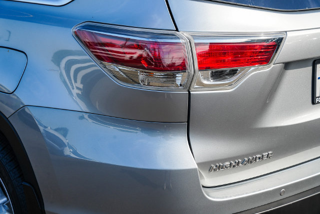 Used 2016 Toyota Highlander Limited AWD/4WD image 13
