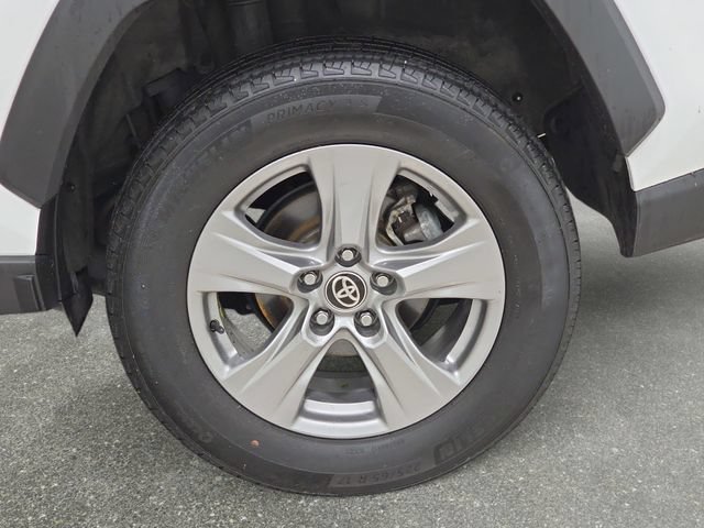 Certified 2024 Toyota RAV4 XLE FWD image 29