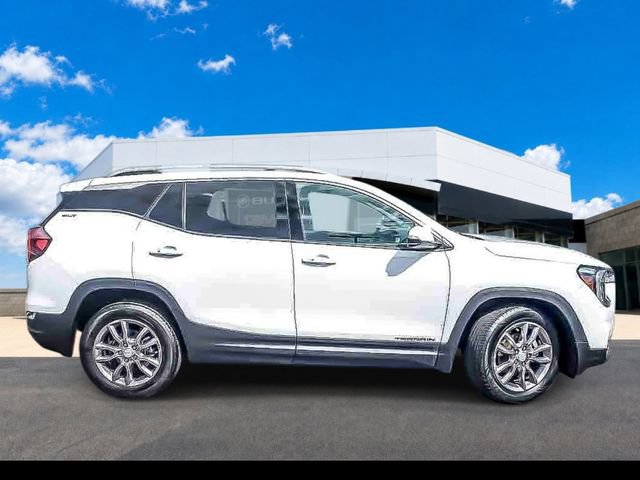 Certified 2024 GMC Terrain SLT FWD image 10
