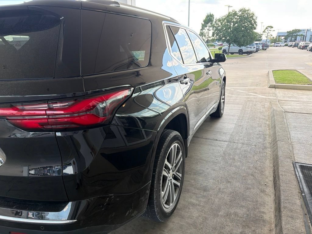 Used 2023 Chevrolet Traverse High Country AWD/4WD image 4