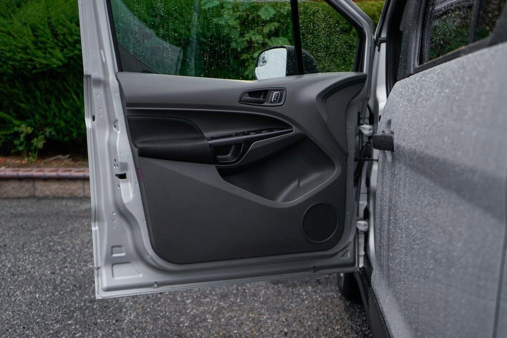 Used 2021 Ford Transit Connect XL image 14