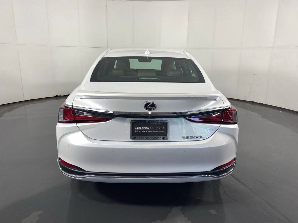 Used 2025 Lexus ES 300h Ultra Luxury FWD image 7