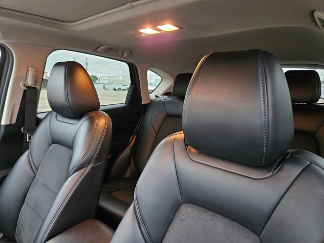 Used 2018 MAZDA CX-5 Touring w/ Preferred Equipment Package FWD image 7