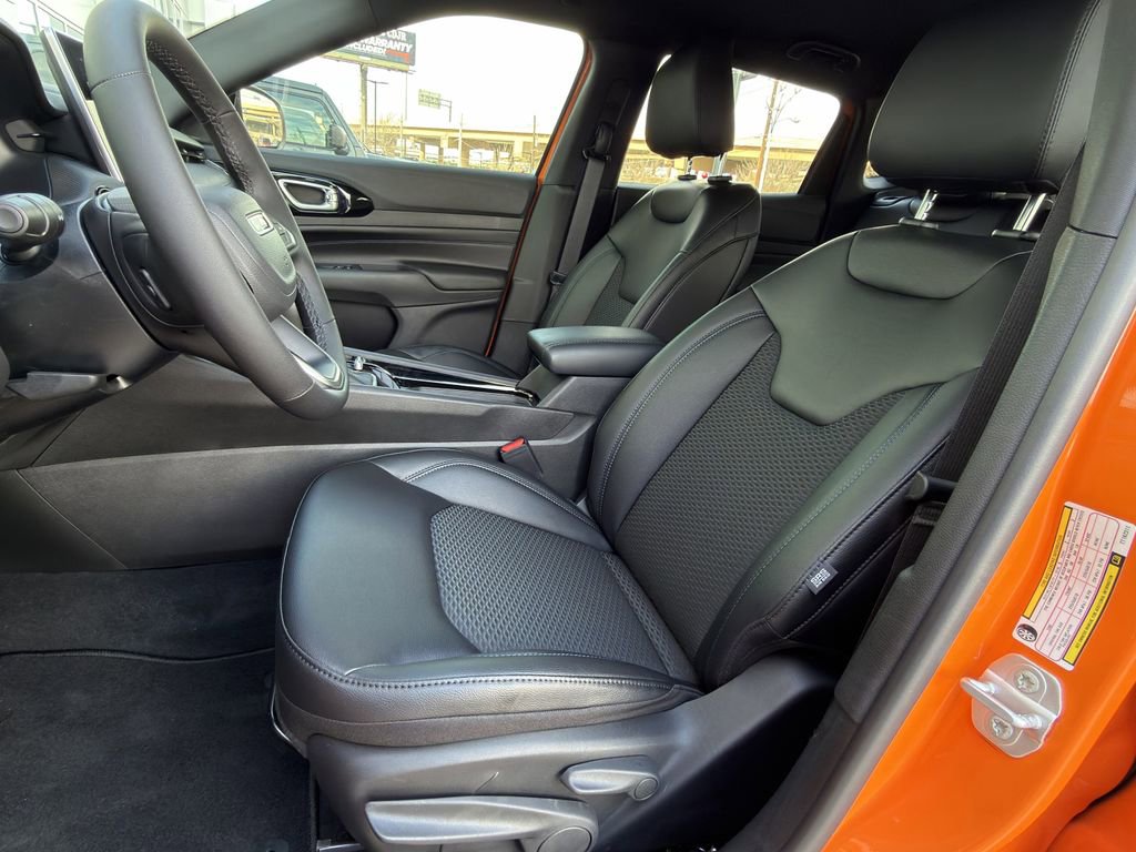 New 2026 Jeep Compass Latitude image 18