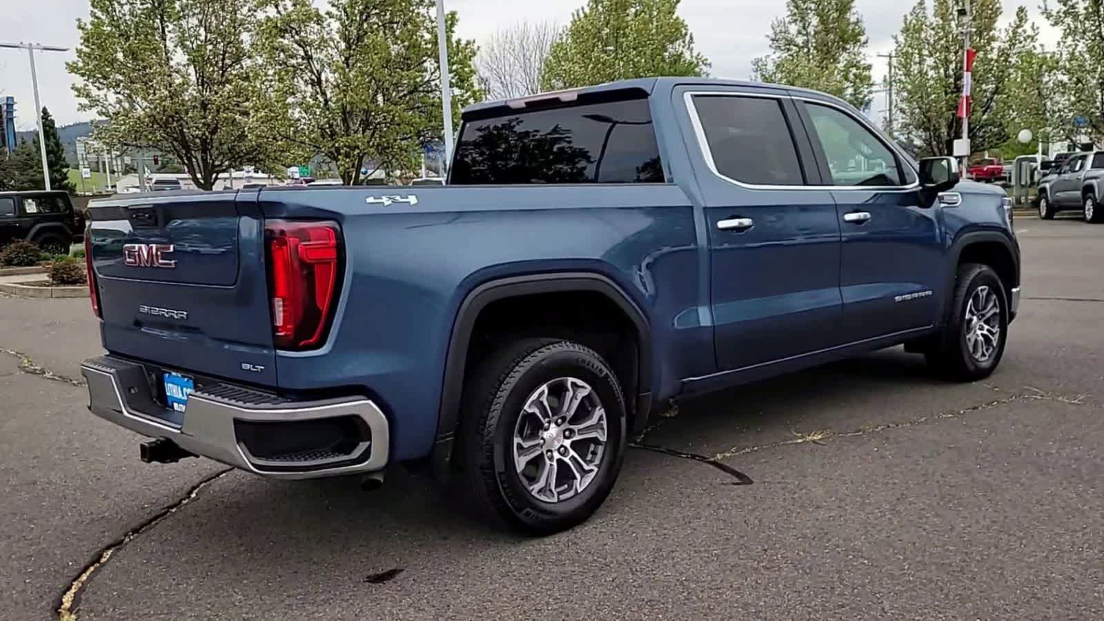 Used 2024 GMC Sierra 1500 SLT image 8