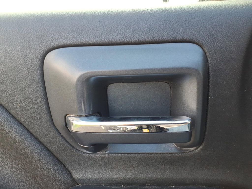 Used 2018 GMC Sierra 1500 SLE w/ SLE Value Package image 14