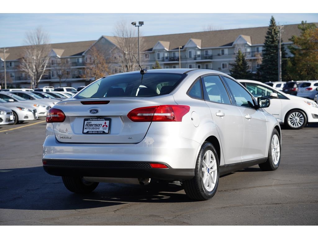 Used 2017 Ford Focus SE image 3