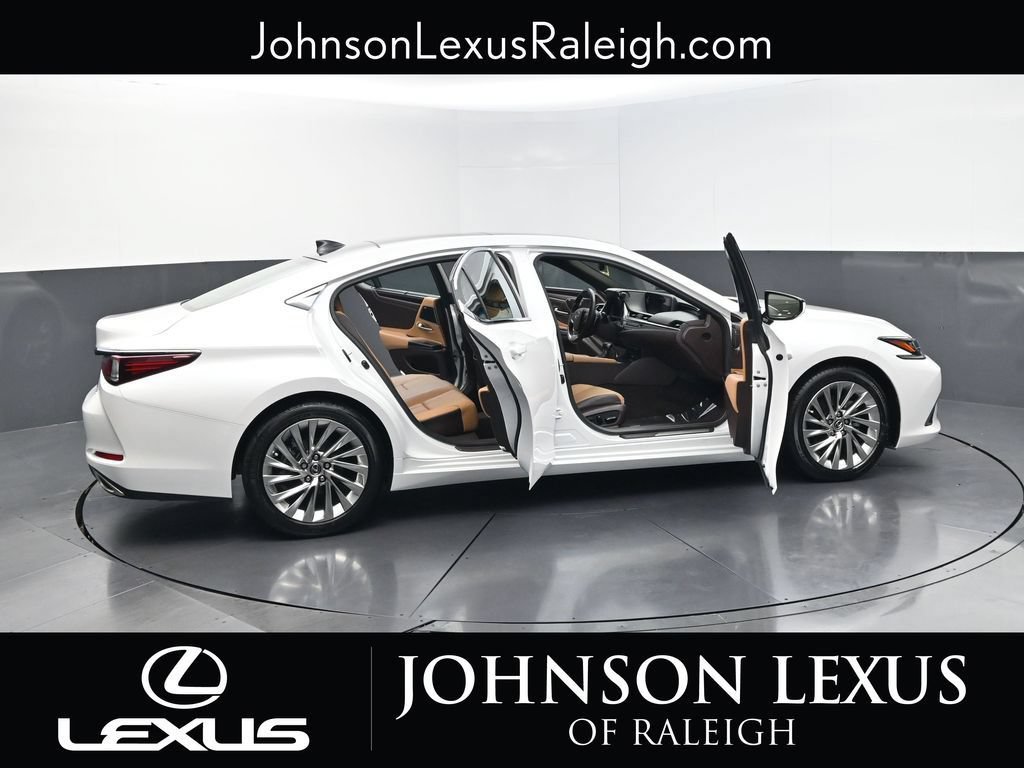 Used 2019 Lexus ES 350 Ultra Luxury w/ Accessory Package FWD image 32
