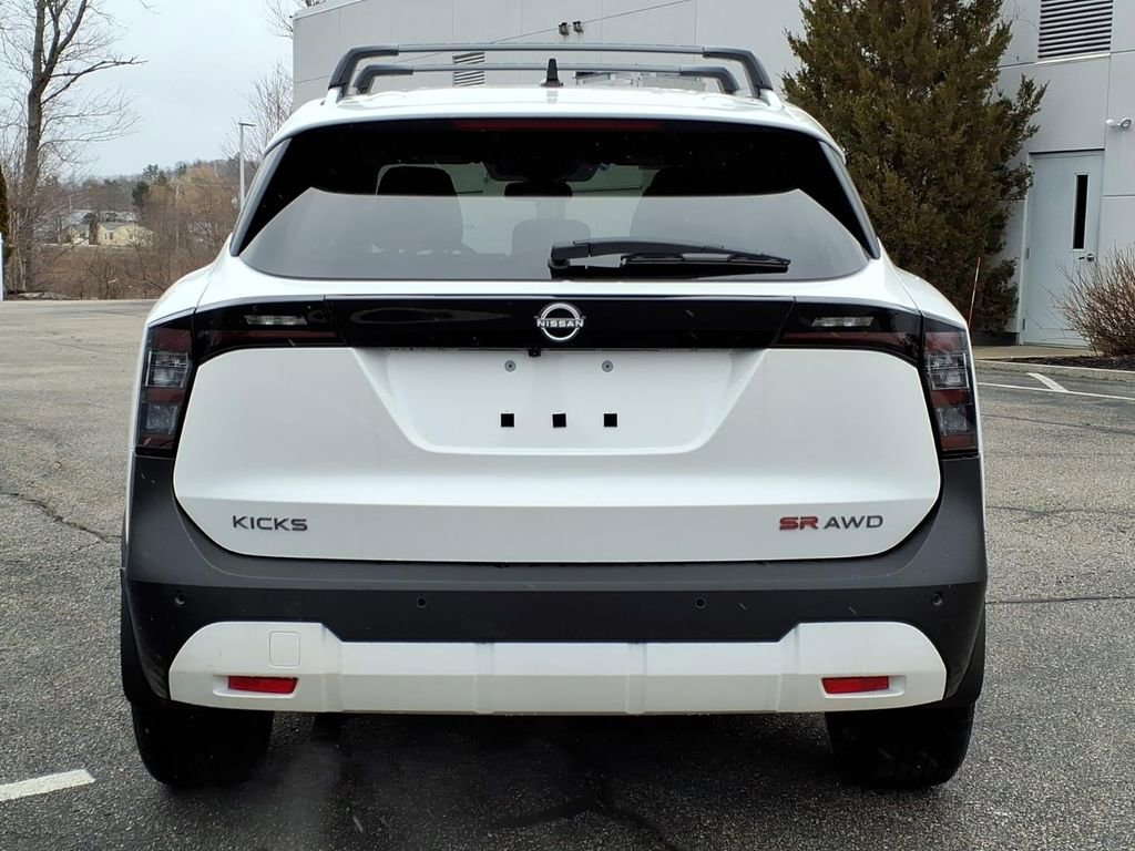 New 2026 Nissan Kicks SR w/ Cold Weather Package image 5