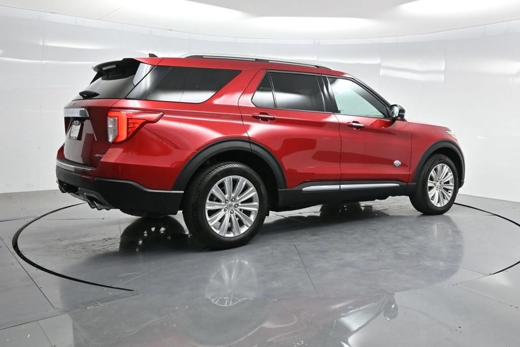 Used 2024 Ford Explorer King Ranch w/ Technology Package AWD/4WD image 8