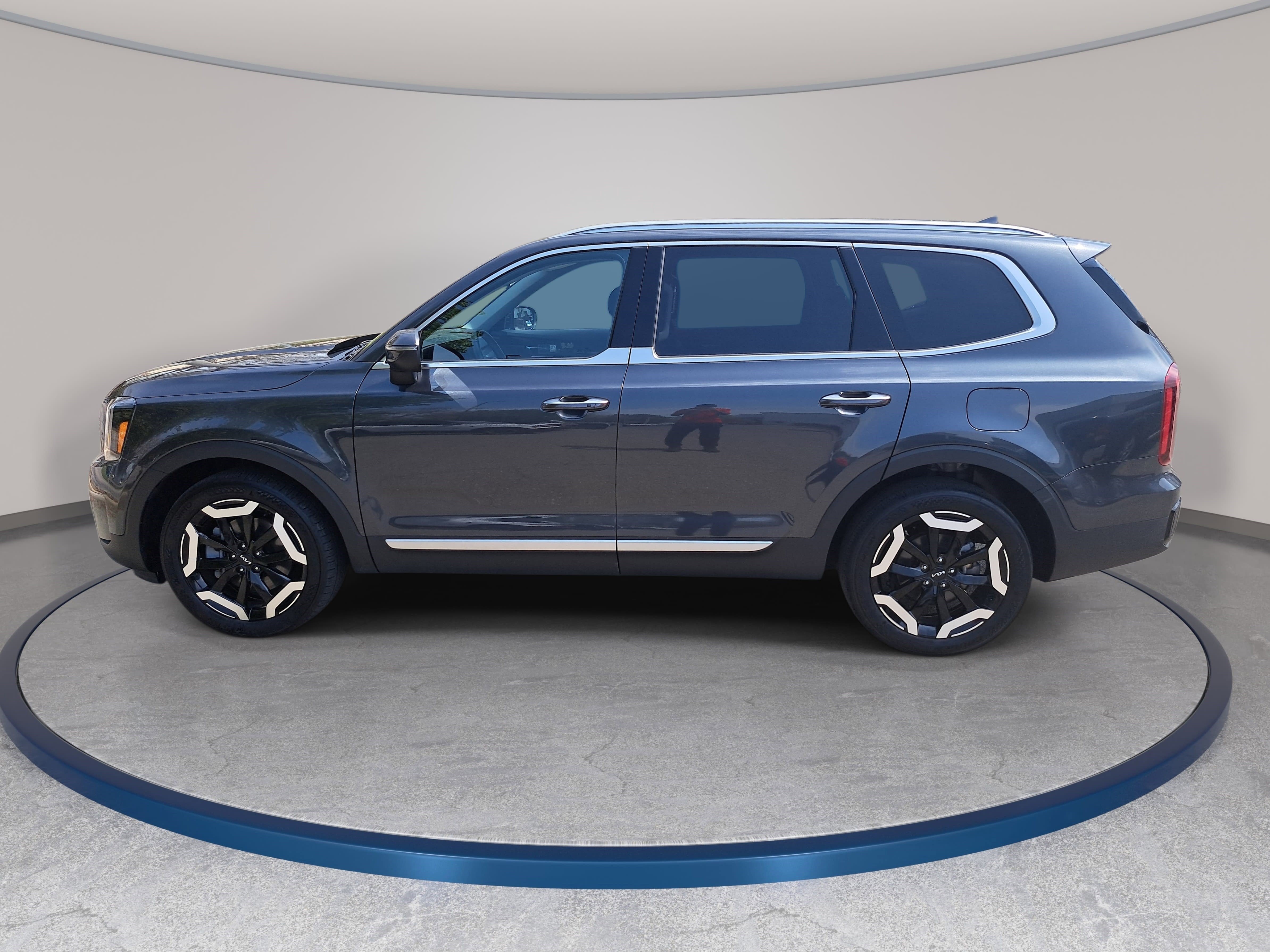 Used 2024 Kia Telluride S w/ S Sunroof Package image 8