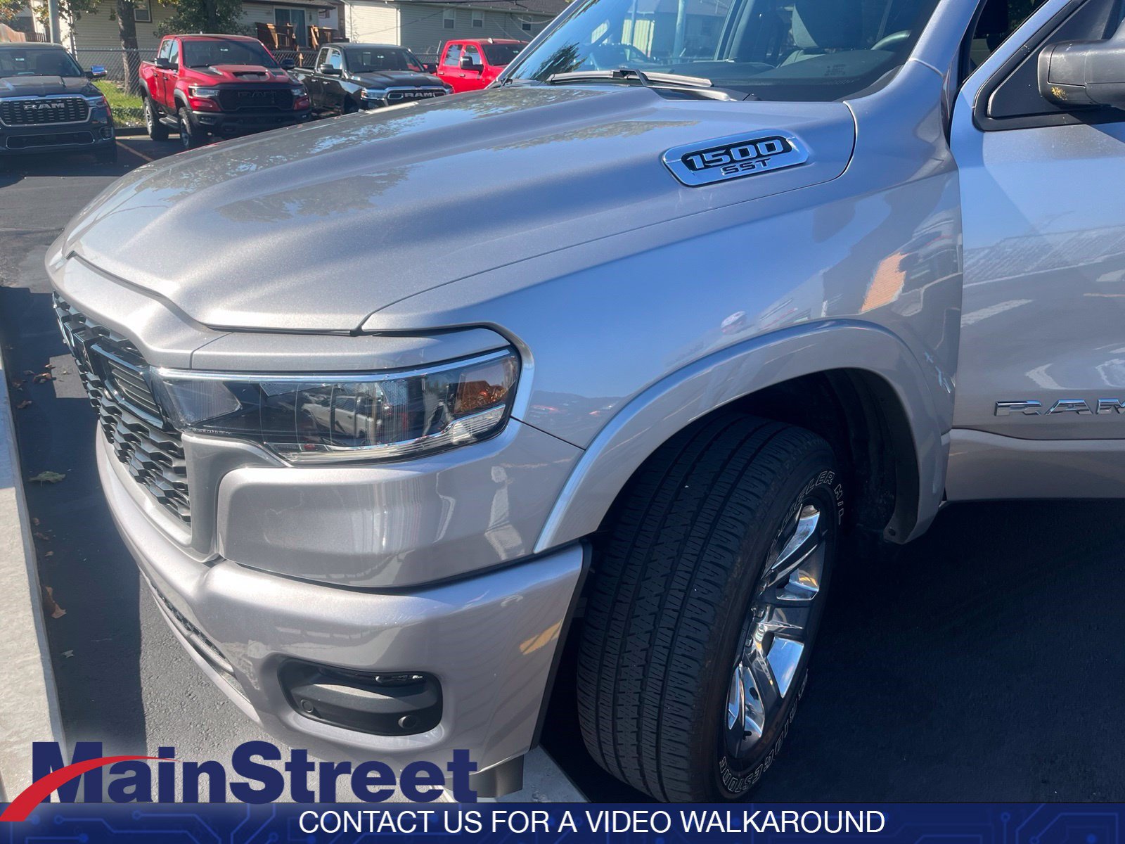 Used 2025 RAM 1500 Big Horn AWD/4WD image 3