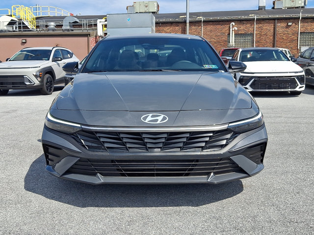 New 2026 Hyundai Elantra SEL Sport FWD image 2