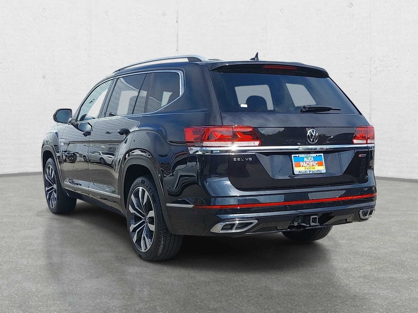 Used 2022 Volkswagen Atlas SEL Premium AWD/4WD image 7