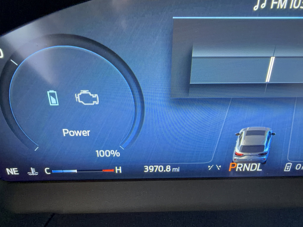Certified 2025 Ford Escape SE w/ PHEV Premium Package FWD image 16