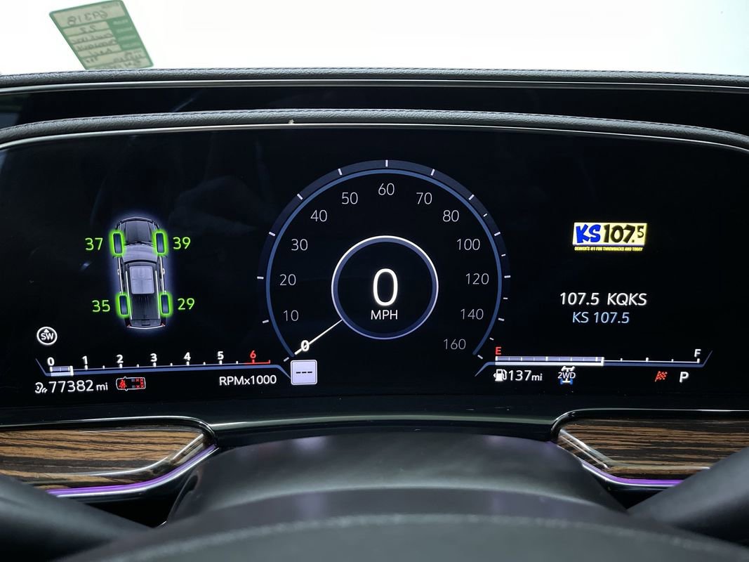 Used 2022 Cadillac Escalade Luxury w/ LPO, Illumination Package image 20