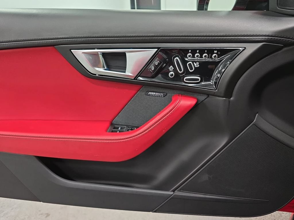 Used 2014 Jaguar F-TYPE S RWD image 22