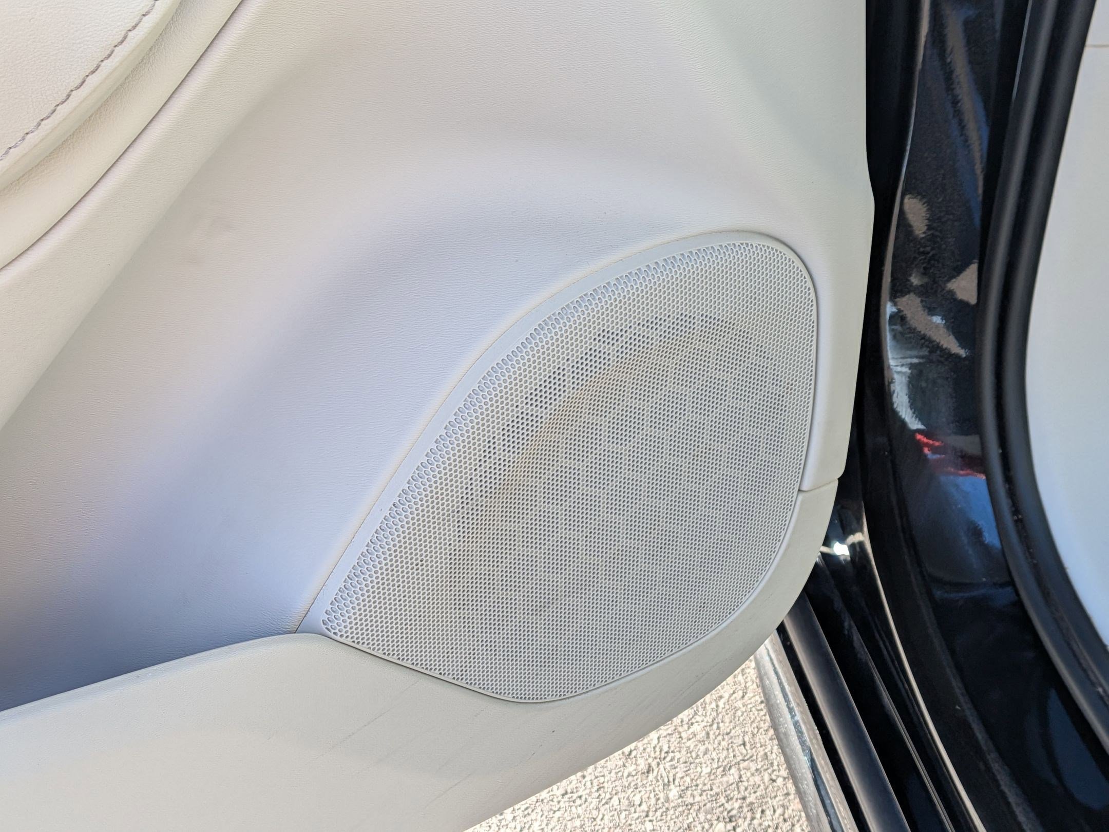 Used 2023 Volvo XC90 B6 Plus w/ Protection Package Premier image 15