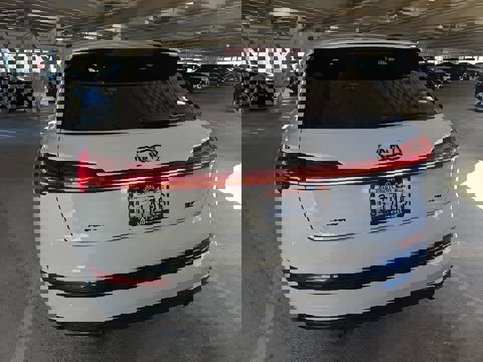 Used 2023 Audi e-tron Chronos w/ Chronos Package image 8