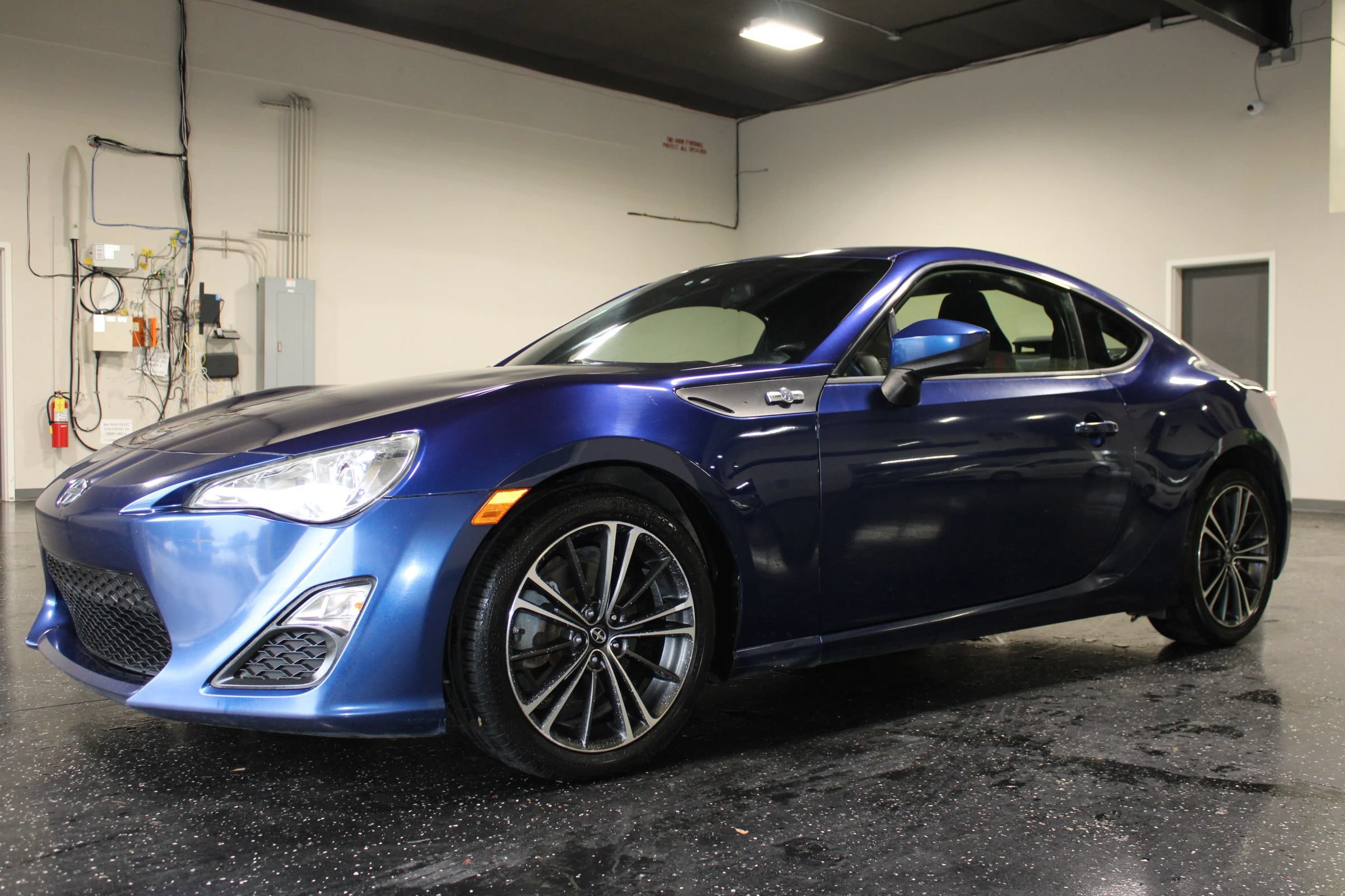 Used 2015 Scion FR-S RWD image 9