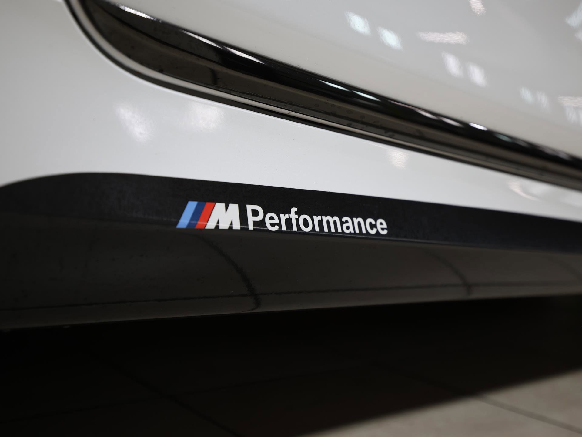 Used 2019 BMW 750i w/ Executive Package RWD image 36