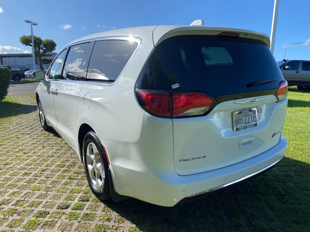 Used 2018 Chrysler Pacifica Touring Plus FWD image 5