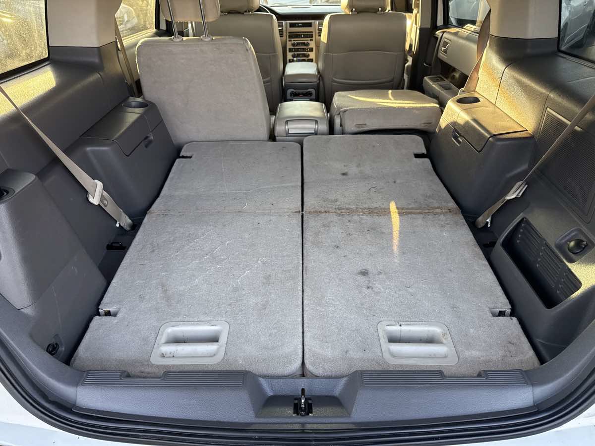 Used 2011 Ford Flex SEL w/ Rapid Spec Order Code FWD image 19